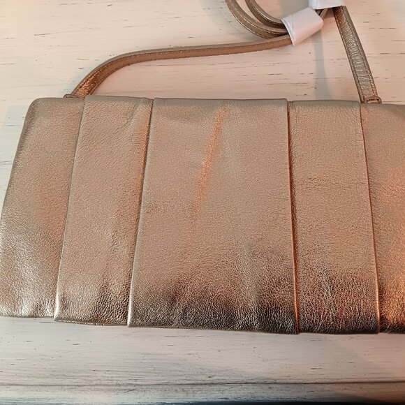 NWOT ~ MICHAEL KORS DARIA LEATHER PLEATED CLUTCH BAG GOLD METALLIC TEXTURED - Picture 5 of 7